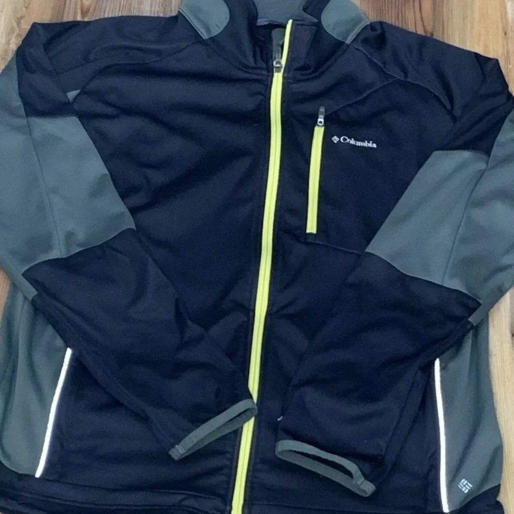 Columbia Black and Gray Jacket w/ Yellow Accents- Men’s Omni-Shield Windproof L